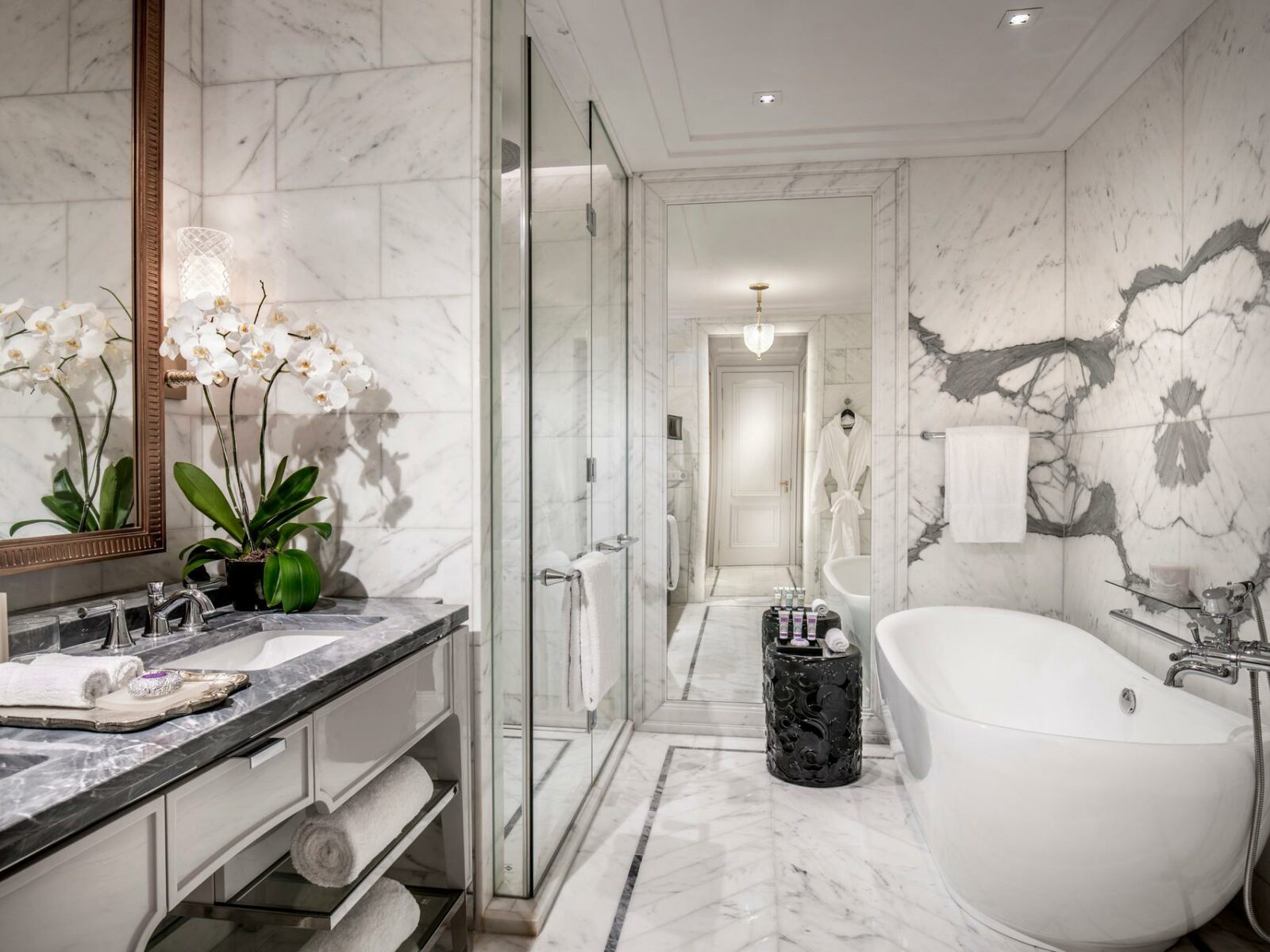 The Many Benefits of White Marble