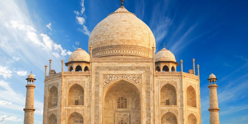 Which marble is used in taj mahal ?