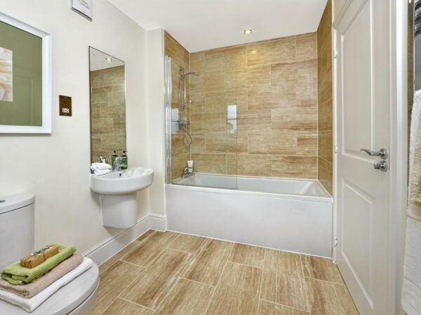Things You Must Consider When Choosing A Flooring Option for the Bathroom