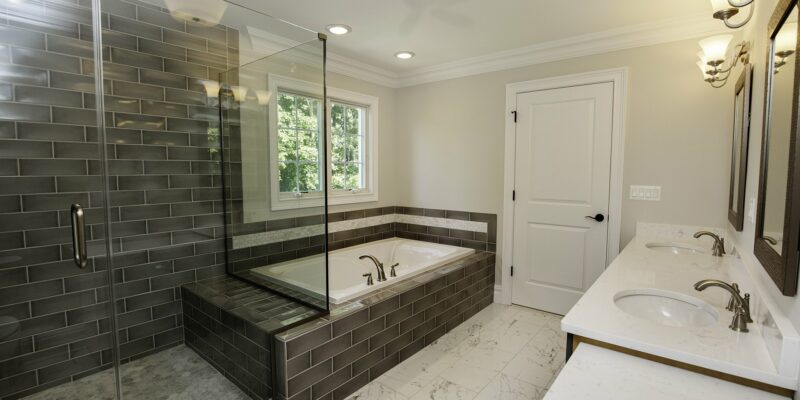 Bathroom Tile Ideas for Luxurious Master Suites